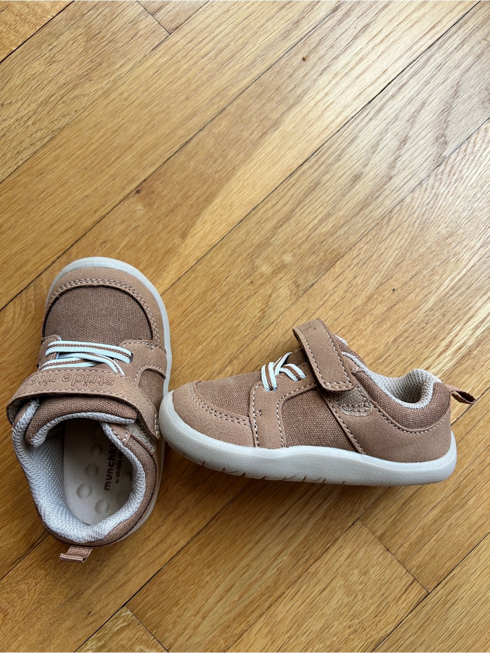 Stride Rite Kids Tan Canvas Hook-and-Loop Sneakers - Picture 4 of 4